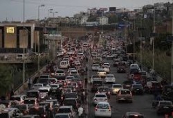 نزوح 200 ألف لبناني من الجنوب: إسرائيل تطالب بإخلاء شامل حتى ما بعد نهر الليطاني