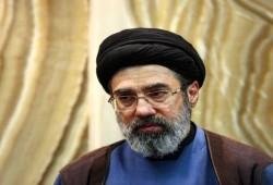 خلفًا لوالده.. مجتبى خامنئي يقفز إلى صدارة المرشحين لمنصب المرشد الأعلى بإيران