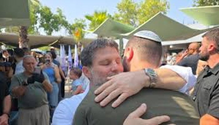 إصابة نجل وزير المالية الإسرائيلي في هجوم على الحدود اللبنانية