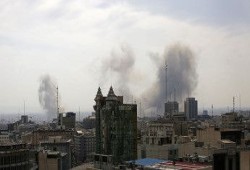 إسرائيل تزعم إطلاق موجة قصف جوي عنيفة على إيران باستخدام أكثر من 80 طائرة مقاتلة