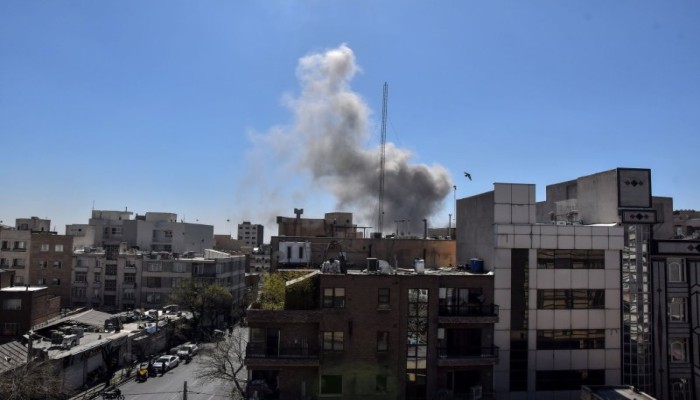 بعد أسبوع على اندلاعها.. الجارديان || 7 أسئلة حول الحرب الأمريكية الإسرائيلية على إيران