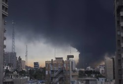 حرق مخازن النفط الإيرانية.. أزمة طاقة تضرب العالم