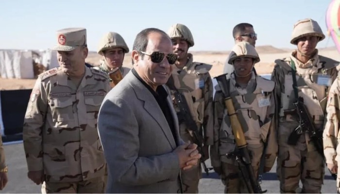 السيسي يتفاخر بغلق السجون القديمة ويتجاهل أوضاع 100 ألف معتقل سياسي.. مراكز “الإصلاح والتأهيل” بين الدعاية والواقع القمعي