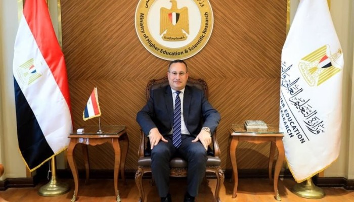 الجامعات الأهلية في قبضة الحكومة: ازدواج المناصب وتجميد المسابقات يكشفان أزمة الحوكمة في التعليم العالي