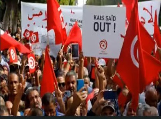 أحكام السجون الطويلة في تونس.. قيس سعيّد يحوّل القضاء إلى أداة لتصفية المعارضة