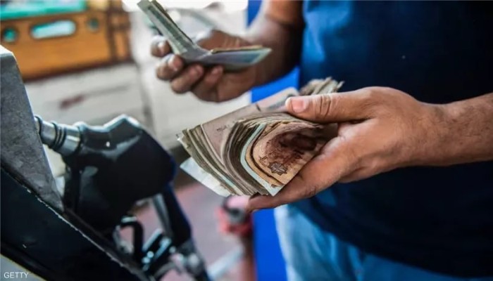 زيادة الوقود تشعل غضب الأحزاب والخبراء.. قرار يشعل الأسواق ويهدد بموجة تضخم جديدة