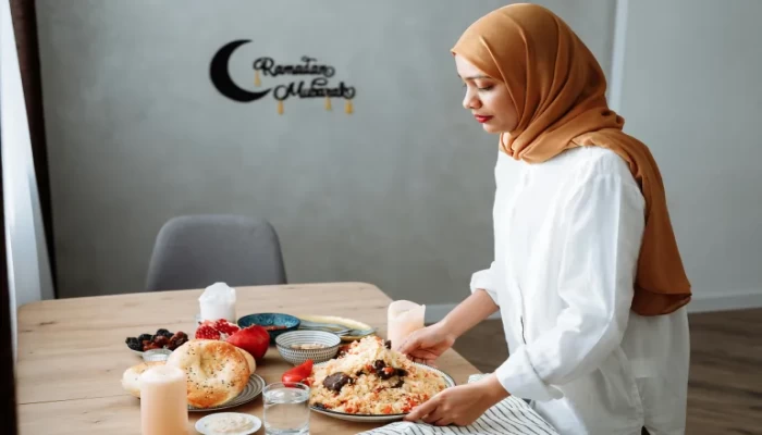 بين المطبخ والعبادة والزيارات.. أسرار تنظيم وقت المرأة في رمضان