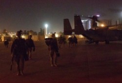 هجوم بطائرة مسيرة يهز محيط مطار بغداد ويستهدف معسكرًا قرب السفارة الأمريكية