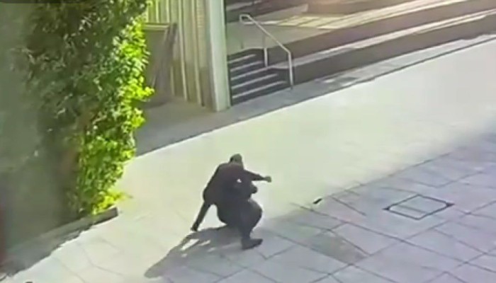 شاهد|| إصابة خطيرة لقيادي بحزب شاس المتطرف بعملية طعن قرب تل أبيب