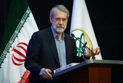 لاريجاني يسخر من تهديدات ترامب: الحروب لا تحسم بالتغريدات!