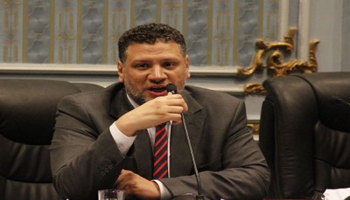 وزير الشباب أسامة ياسين في مواجهة العزلة والإعدام منذ 12 عامًا بمحبسه