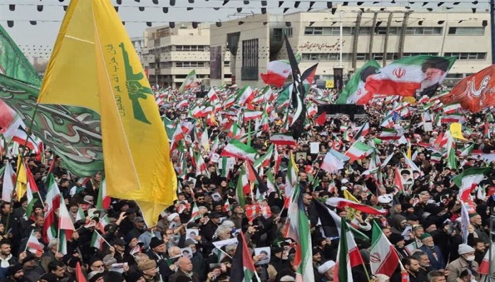 فيديو|| الرئيس الإيراني يقود مسيرات يوم القدس في شوارع طهران 