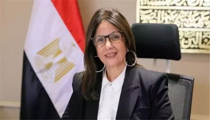 “مربع الشر” وعصابة فوق القانون في قصور الثقافة.. أمين شرطة مفصول و3 وكلاء وزارة يديرون شبكة فساد كبري