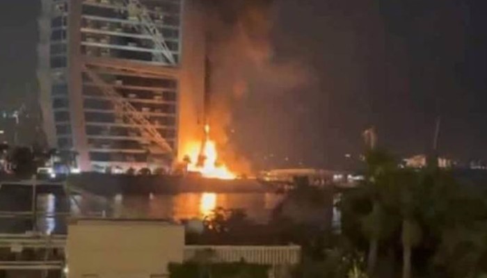 إيران تهدد المصالح والشركات الأمريكية في الشرق الأوسط وتدعو لإخلاء المصانع فورا