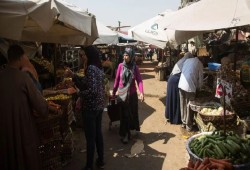 بالأرقام..الوقود يشعل أسعار السلع بأسواق مصر