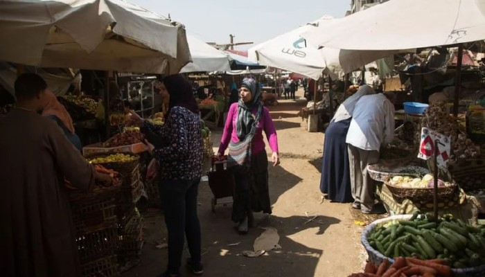 بالأرقام..الوقود يشعل أسعار السلع بأسواق مصر