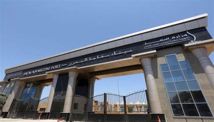 ميناء سفاجا تحت الضغط: عمال الخدمات يشكون وقف الرواتب وإلغاء التأمينات بعد دخول شركة حورس