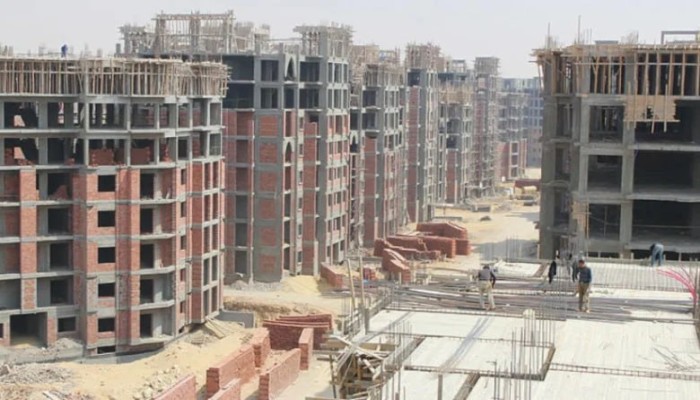 العقار في مصر: تضخم يضغط على الأسعار وركود محلي يدفع المطورين للهروب إلى الخليج