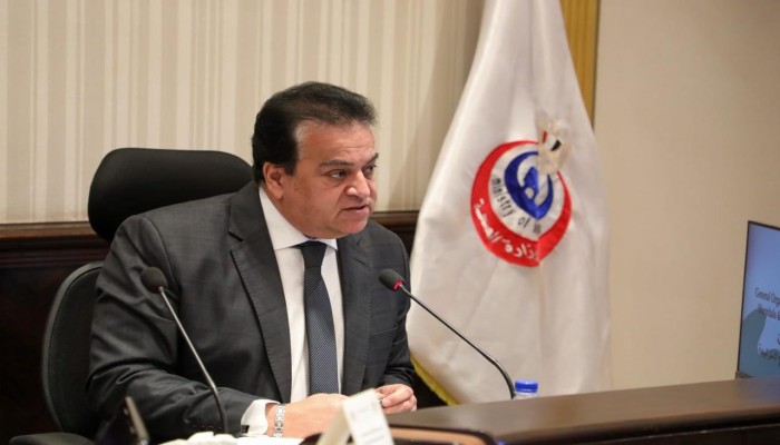 خالد عبد الغفار يطارد المعترضين.. غضب حقوقي من حبس 3 أطباء وصيدلي رفضوا تقليص التكليف الإجباري