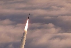 خبيرة إسرائيلية: أشعلت الحرب نارًا تحت أقدام دول الخليج: "إيران تنتصر بالضربة القاضية"