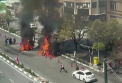 الجيش الإسرائيلي يستهدف مواقع أمنية وصاروخية داخل إيران.. قتلى مدنيون وغموض في الحصيلة