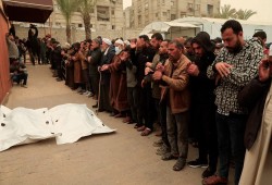 استشهاد 4 فلسطينيين في قصف إسرائيلي على غزة.. الاحتلال يواصل القتل والاعتقال والقصف داخل غزة