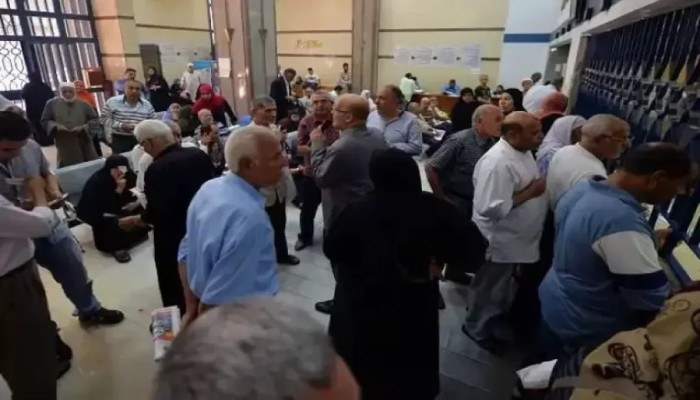 أصحاب المعاشات يطالبون بحد أدنى يواجه الغلاء.. والنقابة ترفض وعود الحكومة غير القابلة للتنفيذ