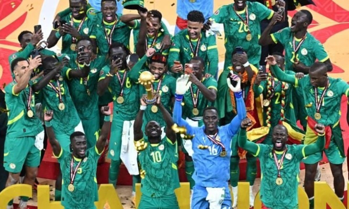 فوضى الكاف.. لقب أمم أفريقيا 2025 بين قرار إهدائه للمغرب وتجميد مفاجئ بعد استئناف سنغالي