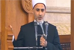 "بحق فاطمة وأبيها وبعلها وبنيها"..  محلل استخباراتي: السيسي تعرض للإهانة في الخليج فجاء الرد في خطبة العيد 