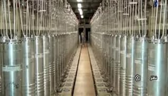 ذا كونفرزيشن || إسرائيل تسعى لتدمير البرنامج النووي الإيراني.. فهل يحق لها امتلاك السلاح النووي؟