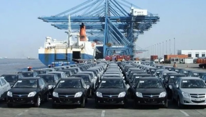 بسبب أزمة الاستيراد.. «الأوفر برايس» يقفز بأسعار السيارات لأكثر من 400 ألف جنيه