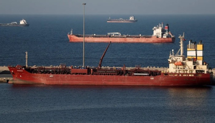 مرور محدود ورسوم قسرية وانتقاء سياسي.. كيف أعادت إيران تشكيل العبور في مضيق هرمز خلال مارس؟