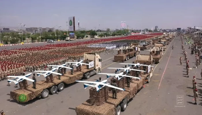 دخول الحوثيين الحرب.. مناورة إيرانية أم لحظة إعادة تشكيل اليمن والمنطقة؟