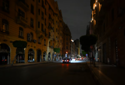 مخاوف من تكرار انتفاضة 1977.. ذا جلوب آند ميل || حياد مصر لم يحمها من أزمة الطاقة التي أشعلتها الحرب على إيران 