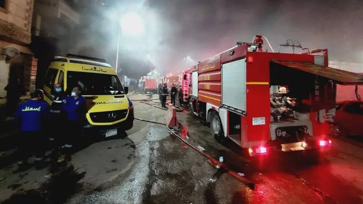 مصرع ٦ وإصابة ١٥ بحريق بمصنع أسفل عقار  بـ" الزيتون"