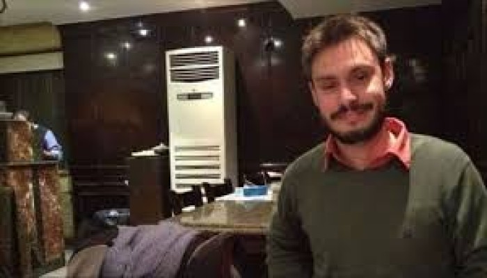 لبيع أسلحة لمصر.. والدا جوليو ريجيني يتهمان الحكومة الإيطالية بـ "الخيانة" 