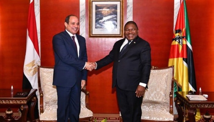 موزمبيق تخفض احتياطها مقابل سداد الديون ومصر تغرق أكثر في الاستدانة وتآكل الجنيه