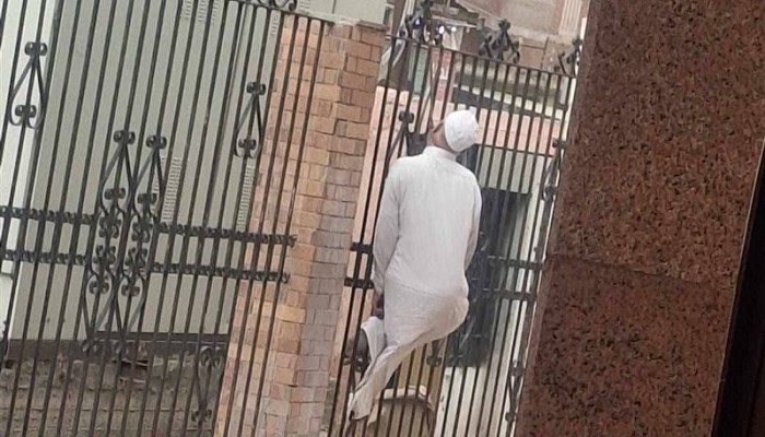 بسبب شعوره بالظلم.. سائق ينهي حياته "شنقًا" أمام القومسيون الطبي بدمياط