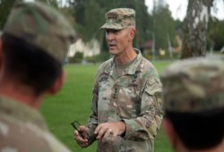 البنتاغون يقيل قائد الجيش الأمريكي في ذروة الحرب ويعيّن خليفته المقرّب من ترامب