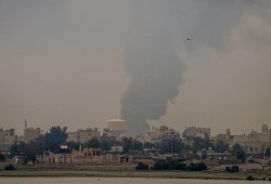 هجوم إيراني يستهدف مركز أمازون في البحرين وأوراكل في دبي