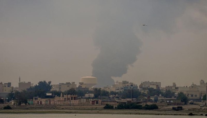 هجوم إيراني يستهدف مركز أمازون في البحرين وأوراكل في دبي