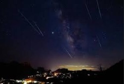 2046 خلال 3 شهور.. آلاف الكرات النارية تثير الرعب بالولايات المتحدة