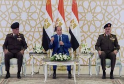 السيسي يستعين بالشئون المعنوية للجيش لتهدئة الغضب الشعبي عبر تبرير التقشف وتحمل الإجراءات الصعبة