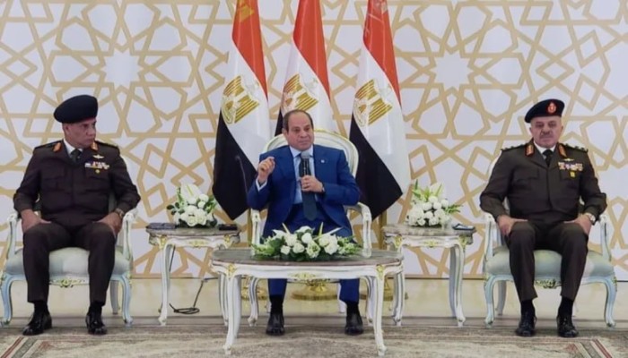 السيسي يستعين بالشئون المعنوية للجيش لتهدئة الغضب الشعبي عبر تبرير التقشف وتحمل الإجراءات الصعبة
