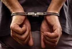 آلاف المعتقلين والإحالات للنيابة بتهمة مخالفة "الساعة9 "... المصريون يشتكون قهر السيسي وعساكره وتجويعهم!!!!