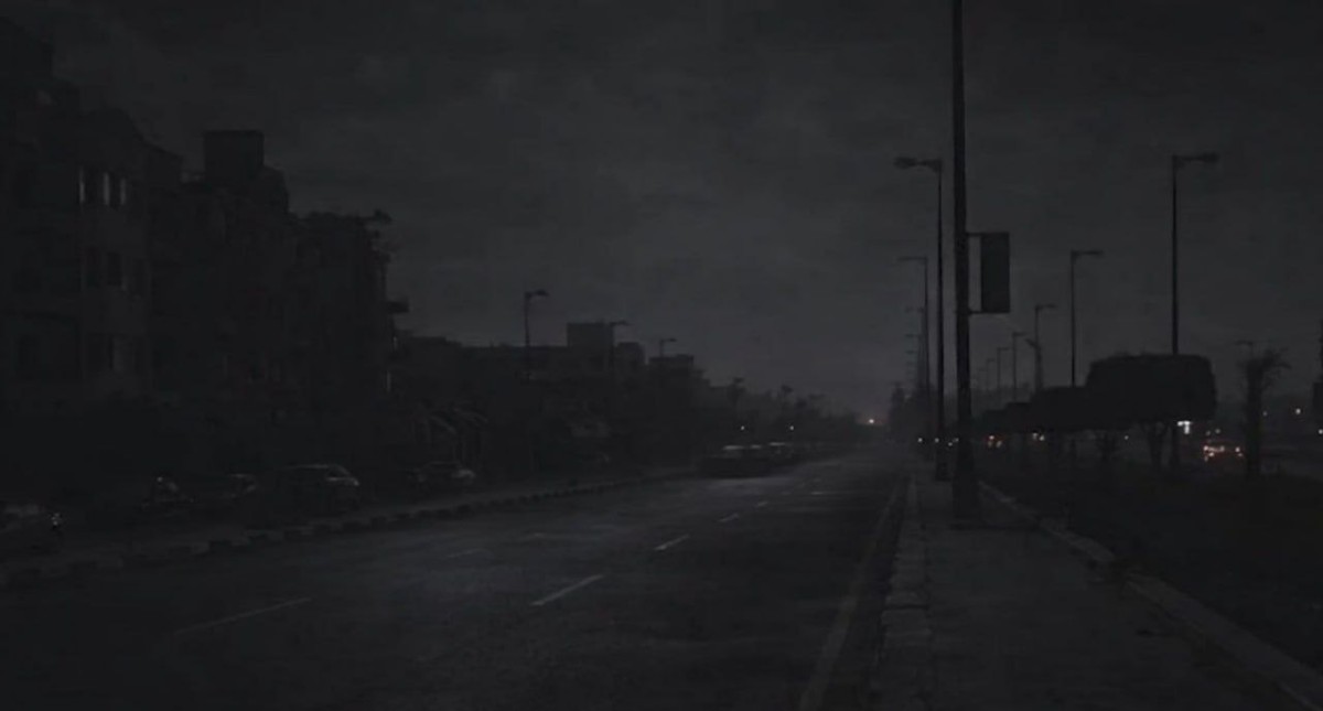 انقطاع الكهرباء والمياه بالقاهرة الجديدة والشروق والعبور بعد سماع صوت انفجار (شاهد)