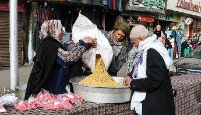 حظر عمل النساء المصريات في الخليج يشعل جدلاً واسعًا