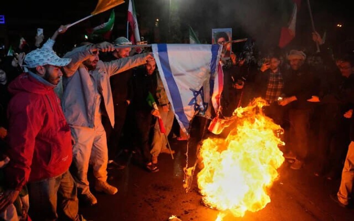 صمود إيران رغم الدمار يعيد رسم نظرية الردع في المنطقة ويكسر وهم الحسم الأمريكي الإسرائيلي السريع