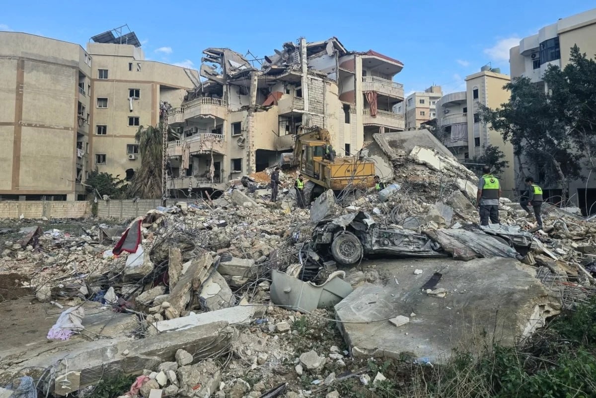 رغم الهدنة..غارات صهيونية على طواقم الإغاثة ومدنيين توقع شهداء ومصابين فجر الأربعاء بجنوب لبنان