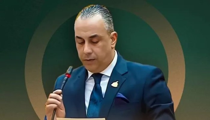 بدلا من وقف الاقتراض.. النظام يمهد لسداد ديون السيسي من جيوب المصريين ... نائب يقترح تحصيل مليون جنيه من 5% من الشعب!!!